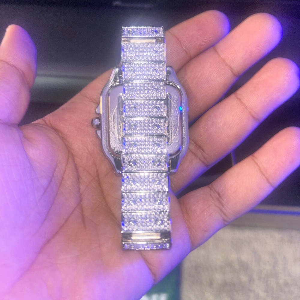 Mossanite Skeleton Red Dial